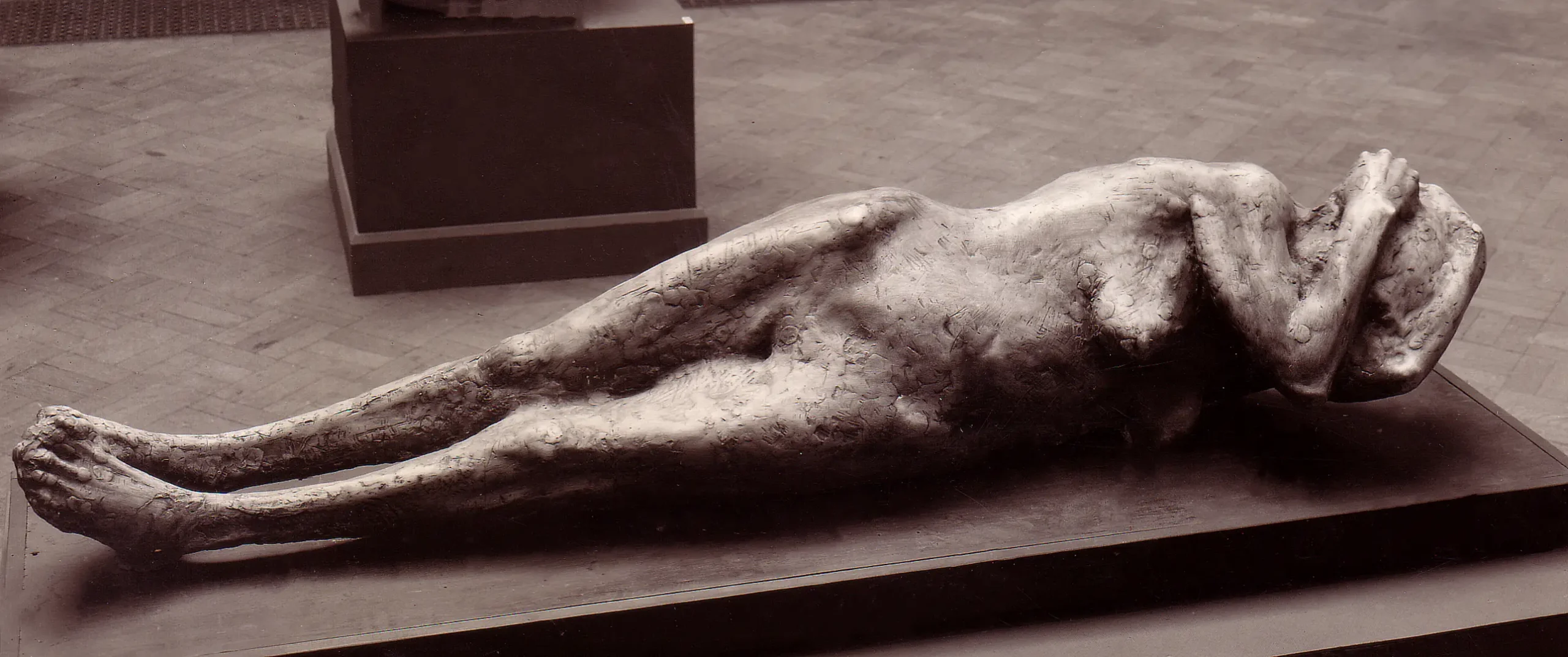 reclining figure